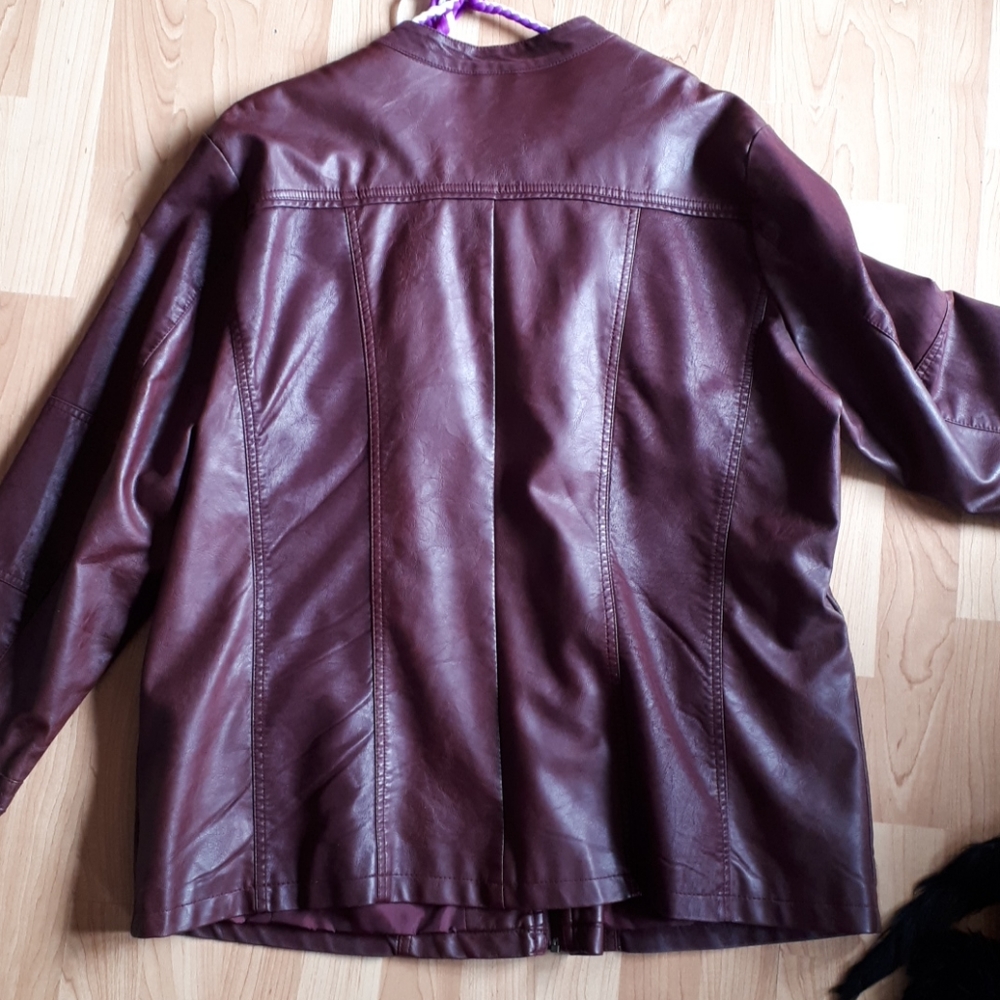 Leather jacket - Picture 2 of 3